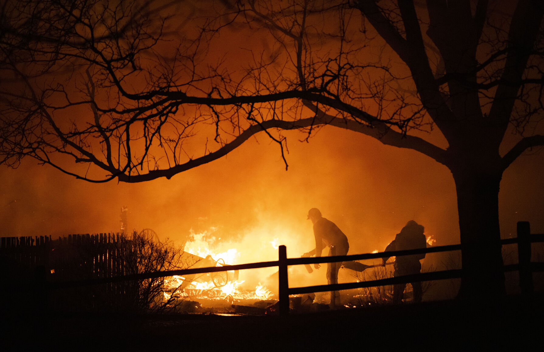 12_30_21 fire 00313.jpg